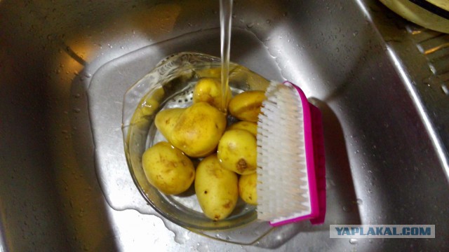 Картофель в микроволновке
