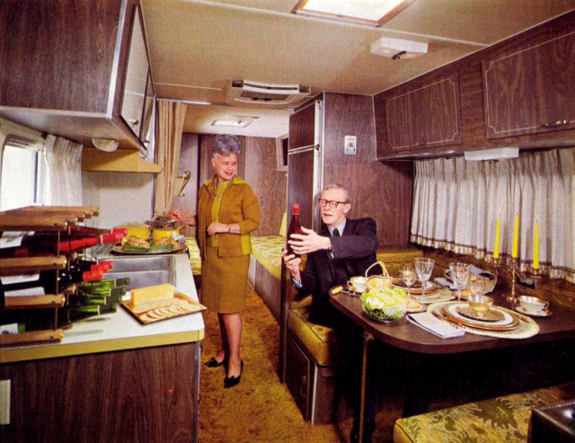 Винтажная реклама кемперов 70-х