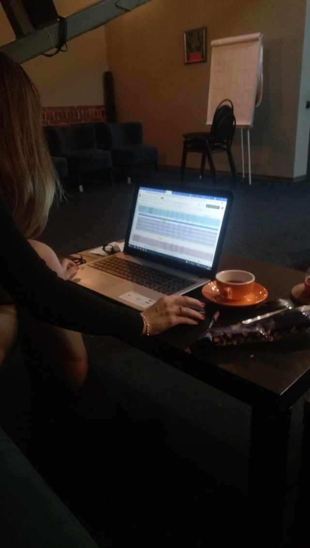 А из какой кружки вы пьёте на работе?