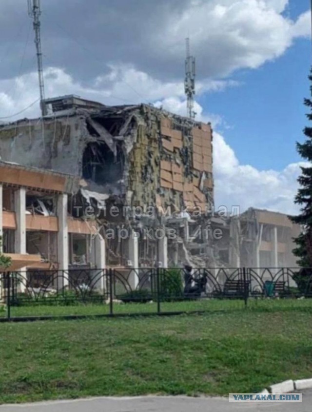 В городе Лозовая (Харьковская область) разрушен Дворец Культуры