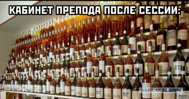 Киотский университет по традиции разрешает студентам надеть на выпускной все, что они захотят