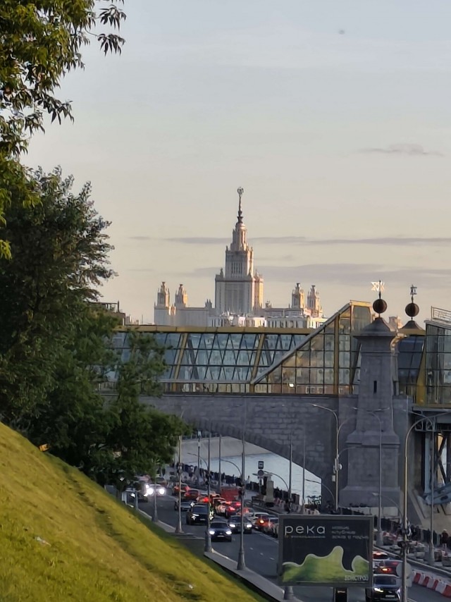 Шляюсь по  Москве
