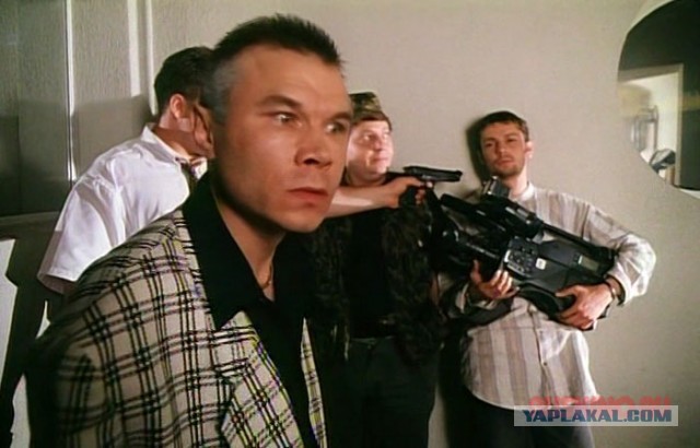 Девушка на заправке