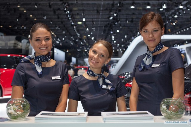 Девушки на ММАС 2012