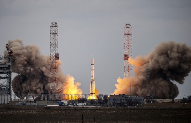 Россия запустила в космос военный спутник с помощью ракеты-носителя «Протон-М»
