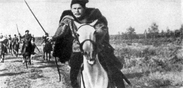 Знаменитые клинки, ножи и тесаки культовых персонажей