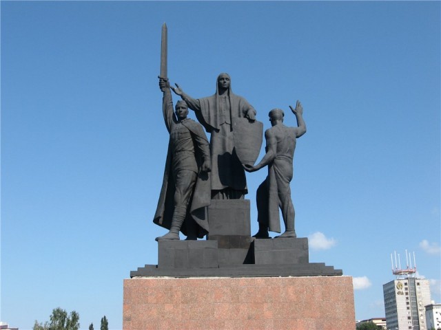 Четыре меча скульптора Вучетича