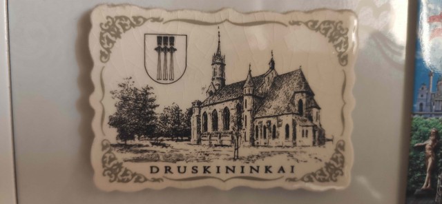 Магнитики на холодильнике. Какие у вас есть примечательные?