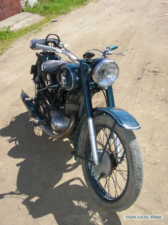 ИЖ-49 из дерева в масштабе 1:1