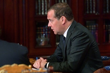 Медведев пожаловался на «доставшую» его ситуацию