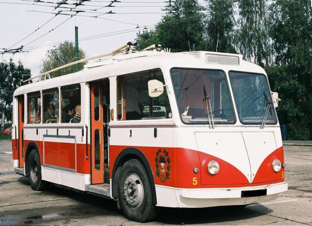 Игра на ЯПе: Угадай АВТО-6