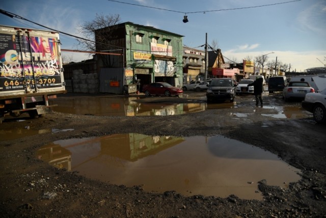 «У нас есть улицы, но они выглядят так, будто их бомбили», но это не Воронеж