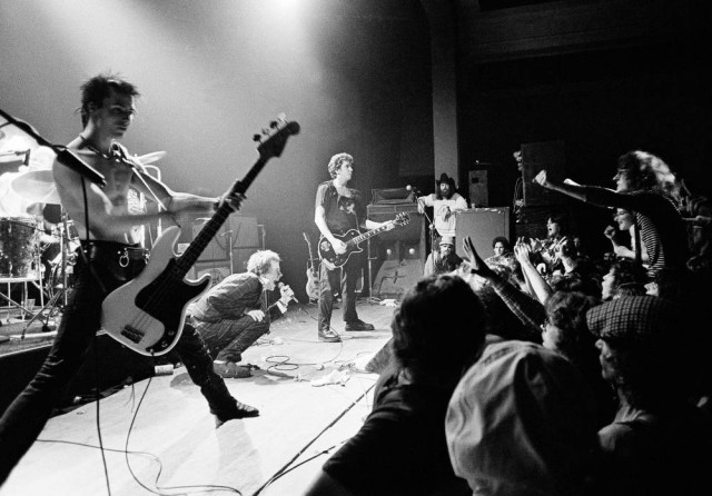 Музыка и музыканты: Sex Pistols