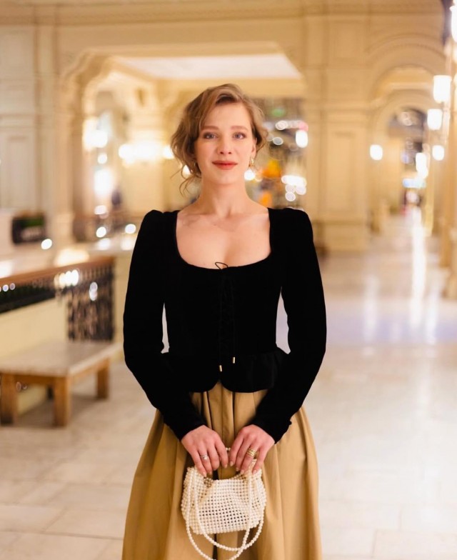 Лиза Арзамасова отмечает 30-летие