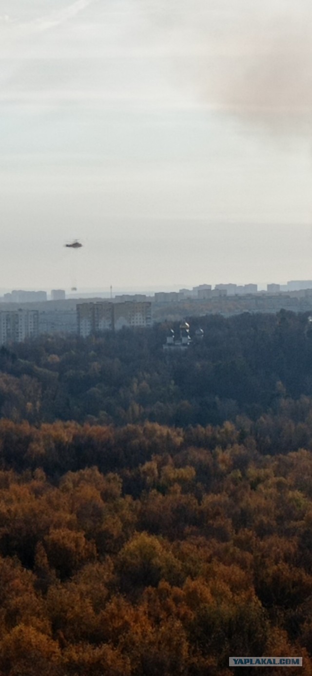 Серьёзный пожар на юго-западе Москвы — горит санаторий «Узкое» в Ясенево