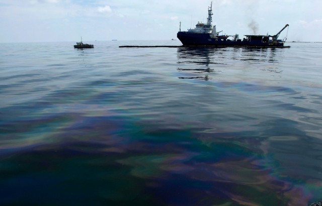Нефть достигла берегов Луизианы