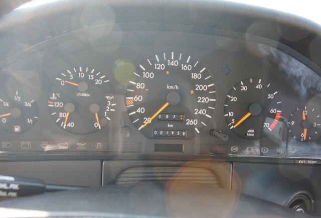 Капсула времени: Mercedes-Benz S 500 1993 года с пробегом 1958 км