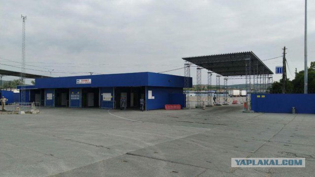 Первые машины пошли по Крымскому мосту
