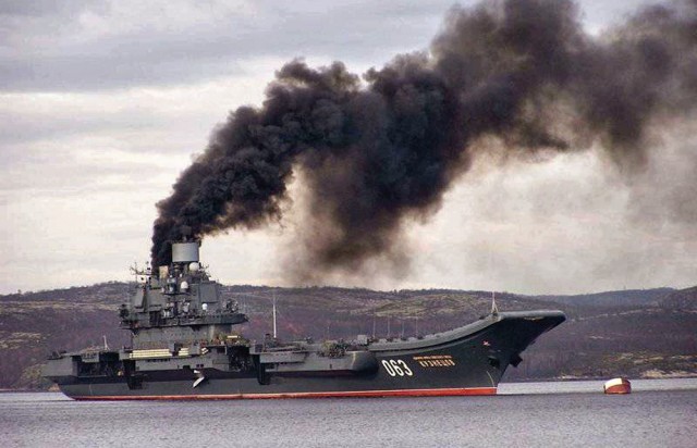 «Адмирал Кузнецов» уже установлен на специальные клети