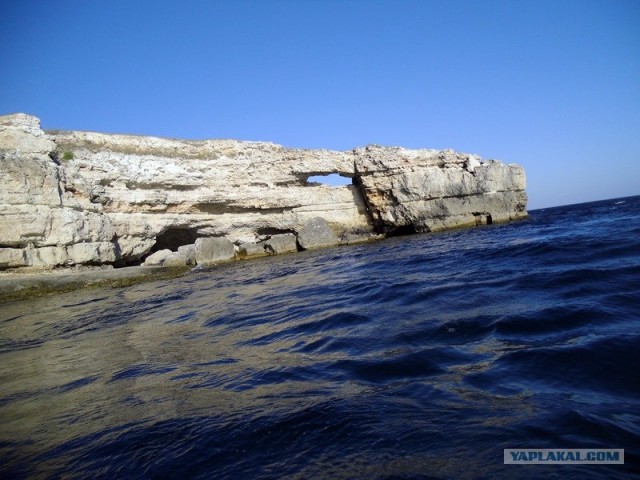 Мыс Тарханкут - самая западная точка Крыма.
