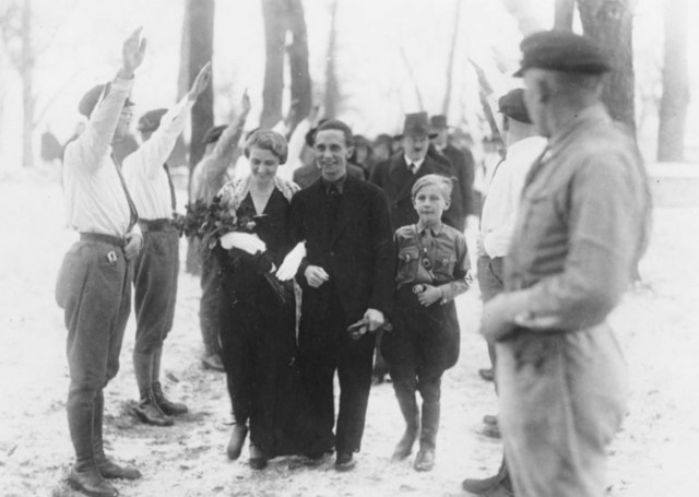 Несколько интересных исторических фотографий знаменитостей