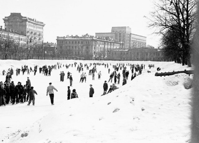 Москва и москвичи. Двадцатый век. 20.02.25