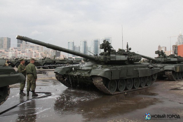 Техника на Ходынке и перегон техники в Москву