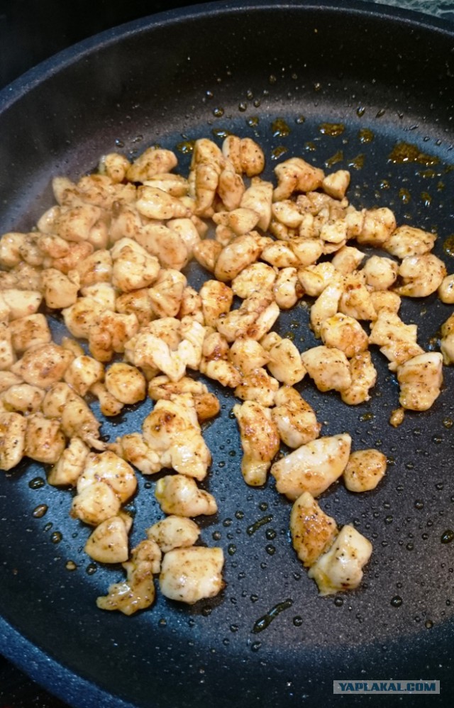 Куриные лепешки с........ курицей