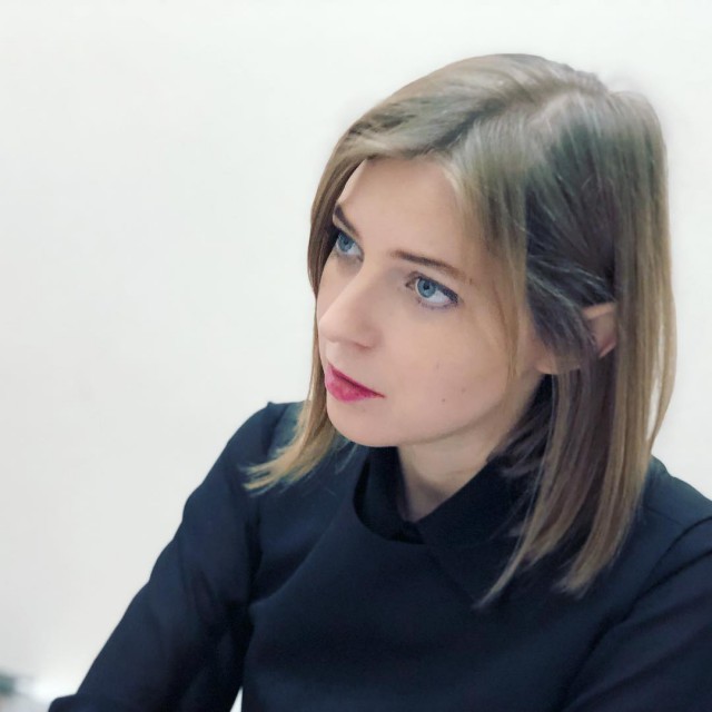 Единороссы обсудят "разные варианты" по Поклонской, не поддержавшей пенсионный маневр