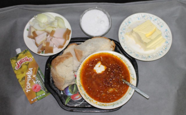 Оренбургские продукты. Тушенка, сгущёнка, мука, специи.
