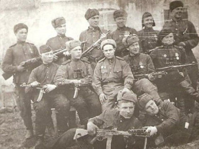 Военно-историческая миниатюра и диорамы