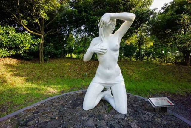 Парк любви «Love Land» в Южной Корее