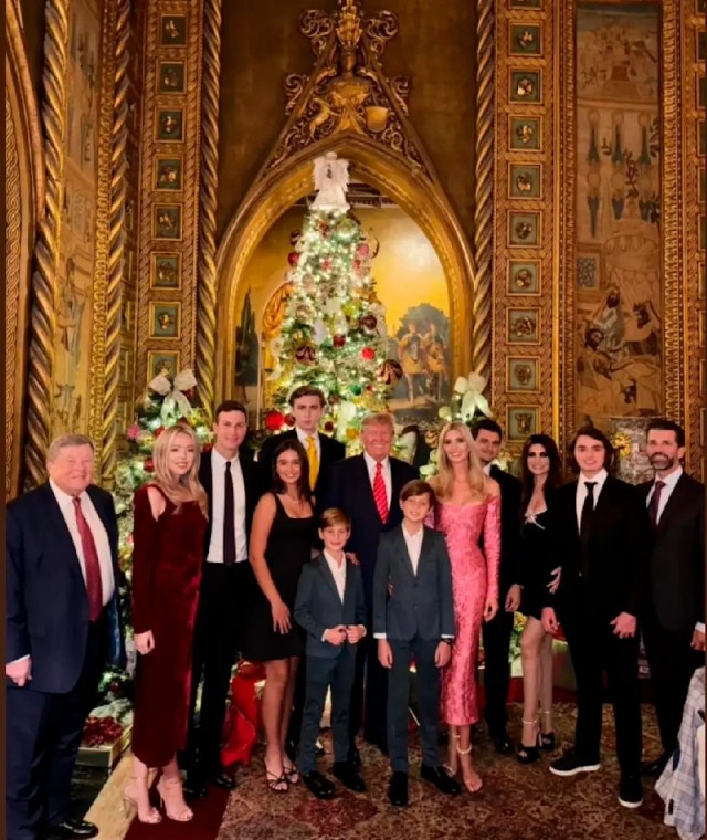 Так, Трамп... А где Мелания?!