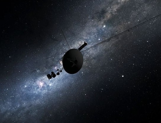Voyager 1 неожиданно включил радиопередатчик, находившийся в состоянии молчания более 40 лет
