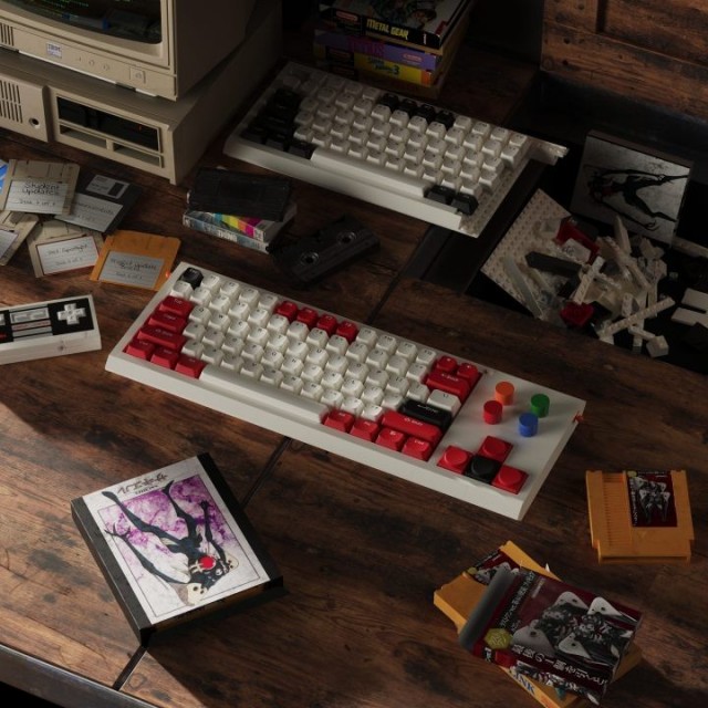 Клава из Лего?! Серьезно...