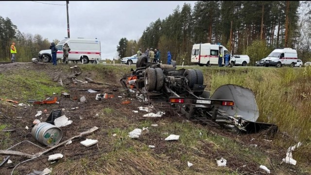 В Тейково Ивановская область товарняк снёс КАМАЗ с пивом