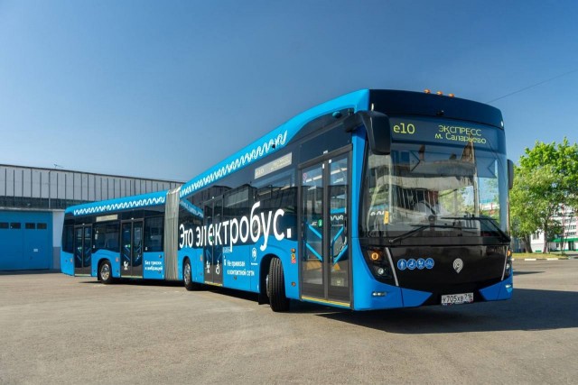 Электробус-гармошку начали тестировать в Москве