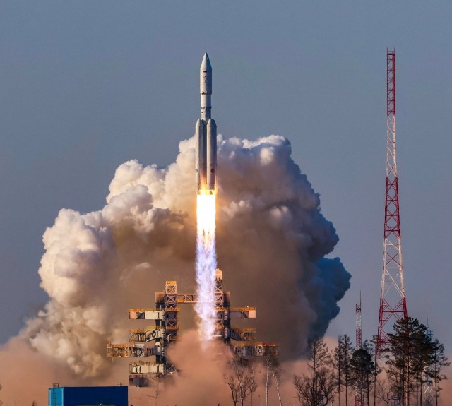 Роскосмос утвердил развертывание РОС на российском сегменте МКС.