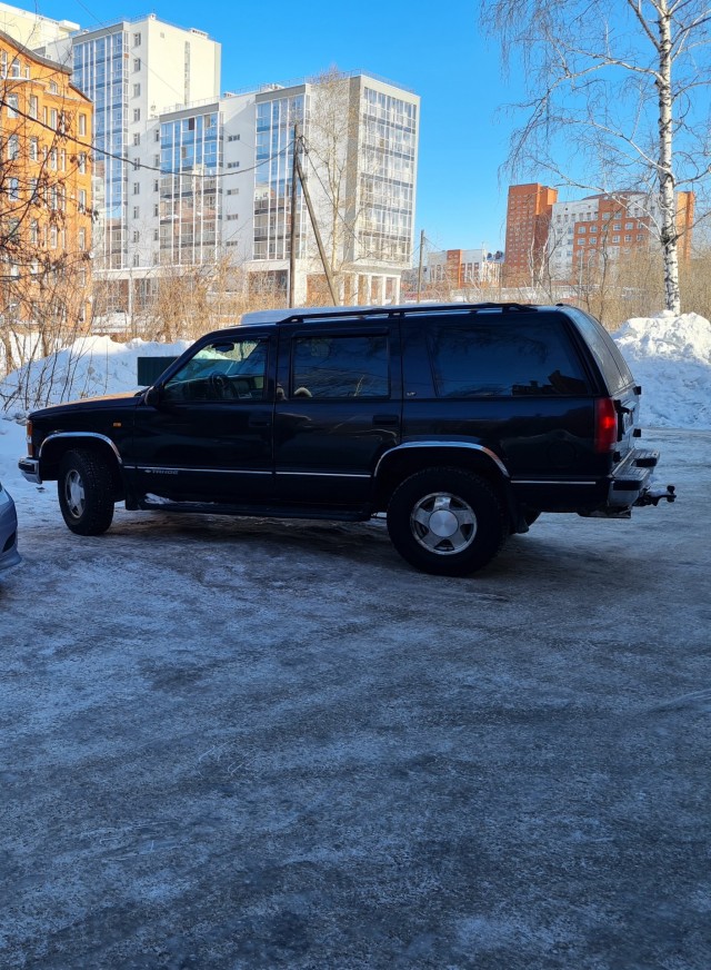 Кто все эти люди, которые плачут по V8, но сами ездят на 1.6?
