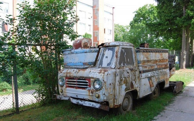 Игра на ЯПе: Угадай АВТО-9
