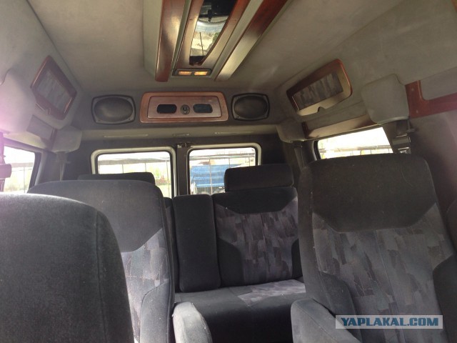 продам монстра Dodge Ram Van, 1996 год