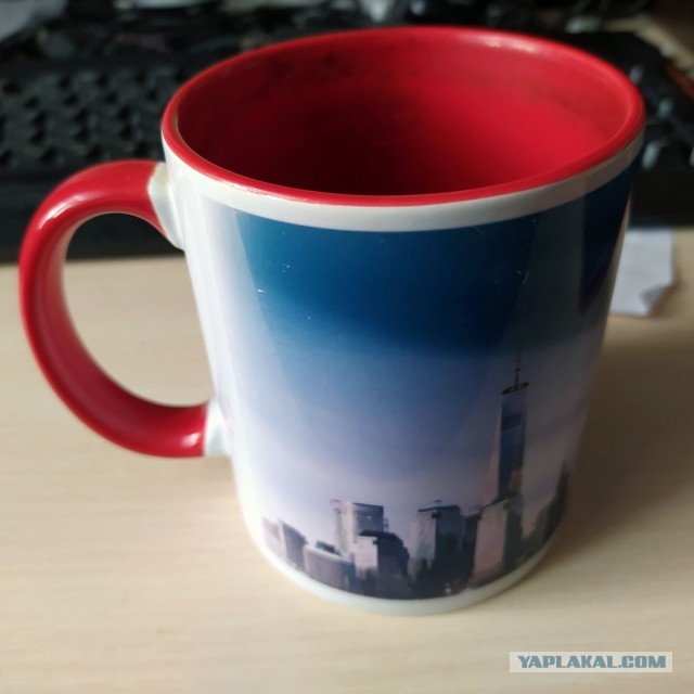 А из какой кружки вы пьёте на работе?