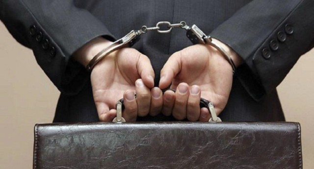 При попытке покинуть страну задержан вице-президент компании, которая строит ледоколы