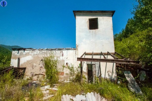 Заброшенная слюдяная штольня Рудника №1 в Слюдянке