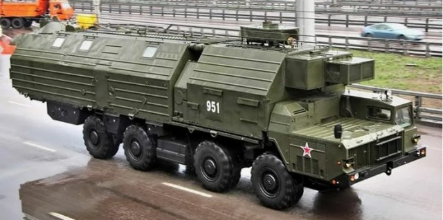 «Ураганная» столовая. Мобильный пункт питания на ракетовозе МАЗ-543