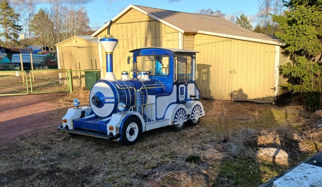 Синий тр... или паровоз))