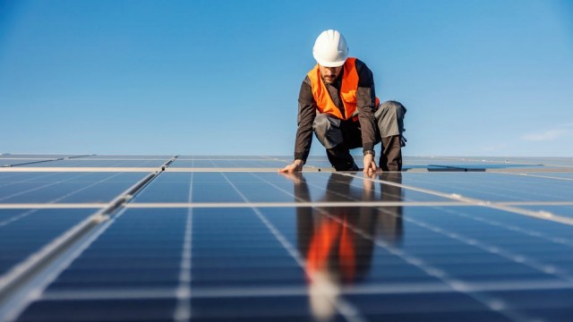 Пыль из пустыни Сахара может значительно снизить производительность солнечных электростанций Европы