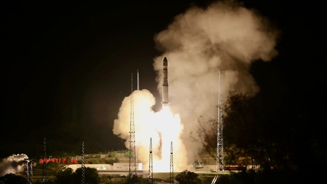 Geely запускает свою спутниковую сеть