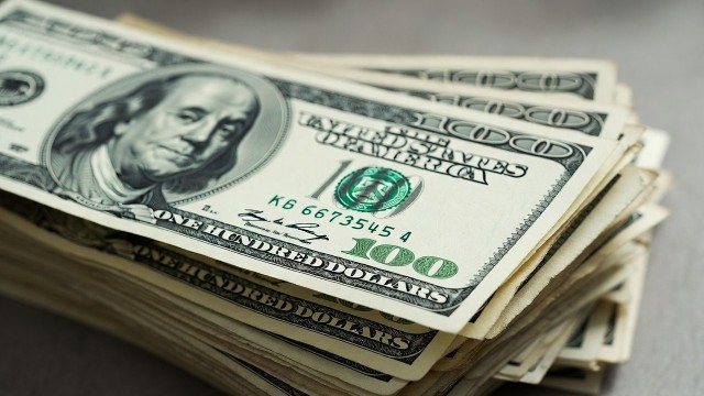 ЦБ: россияне накопили рекордные 17,1 трлн руб. наличными в 2025 году
