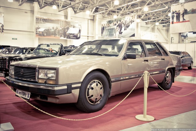 История создания ЗИЛ 4102 "Мишка" и "Райка"